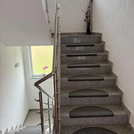 D&d Apartment